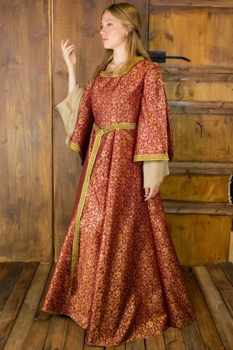 Aquitania Noble Dress - Red